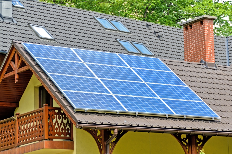 chauffagiste-CAP D AIL-min_solar-panels-1477987